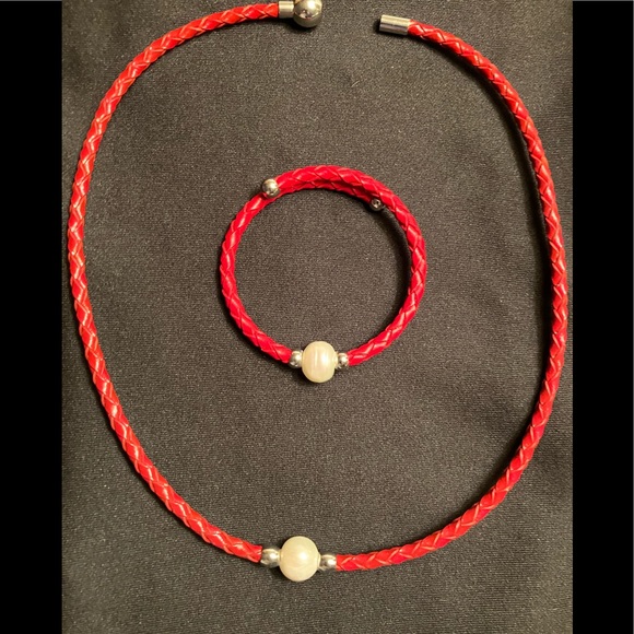 Jewelry - Genuine huge pearl, leather new necklace/bracelet